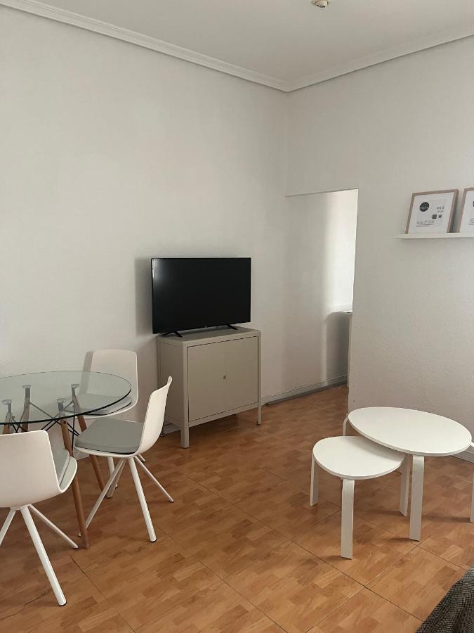 Piso En Valdeacederas Apartment Madrid Bagian luar foto