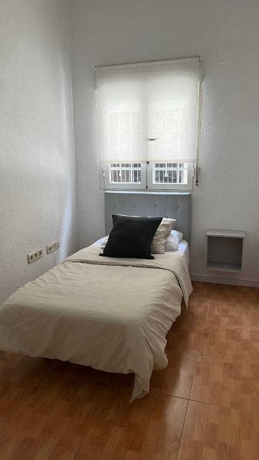 Piso En Valdeacederas Apartment Madrid Bagian luar foto