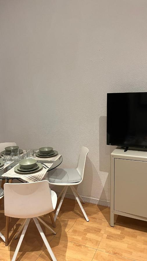 Piso En Valdeacederas Apartment Madrid Bagian luar foto