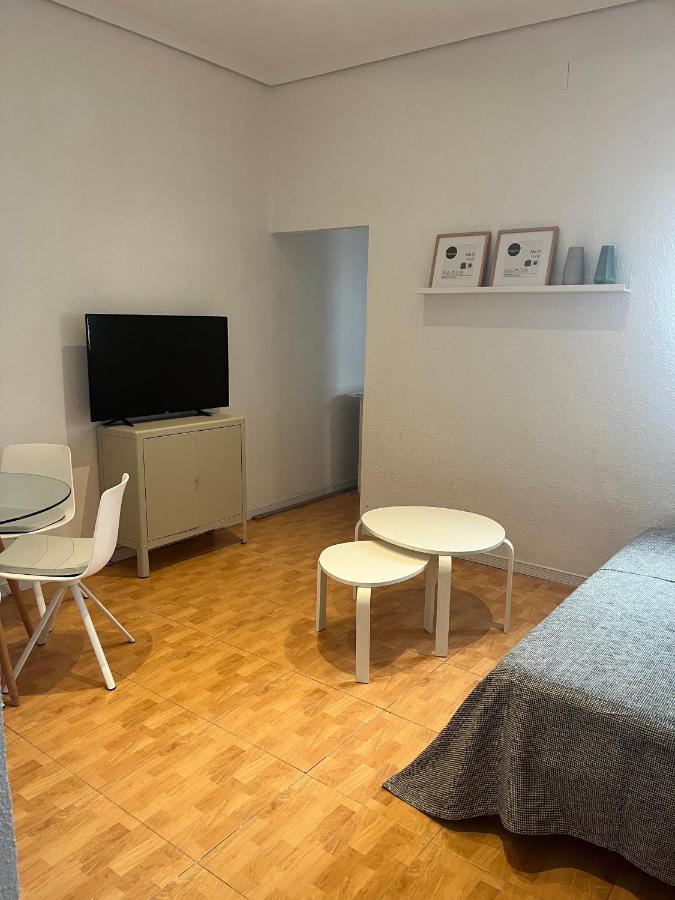 Piso En Valdeacederas Apartment Madrid Bagian luar foto